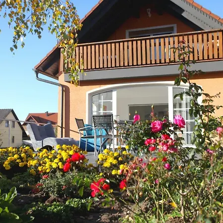 B&B’s im Aischgrund Adelsdorf Exterior foto